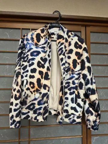 CAMEO 레오파드 무늬 본딩 자켓
