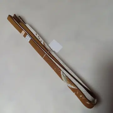 허리띠 브라운과 화이트 스트라이프 꽃무늬 자수