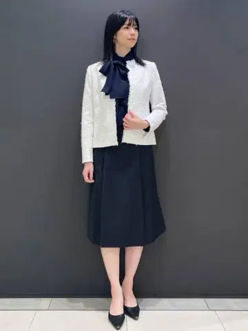 새상품급 theory luxe 24SS 트위드 자켓 36