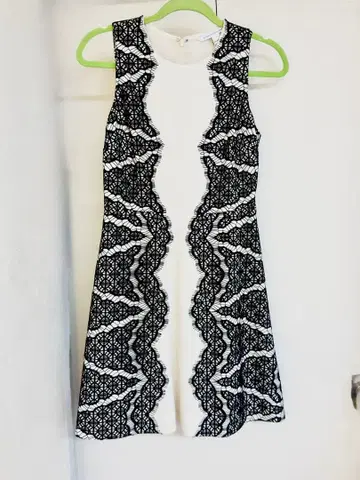 DVF 다이앤 폰 파스텐버그 레이스 장식 A라인 원피스