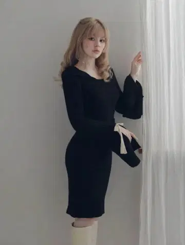 andmary Ashley ribbon knit dress