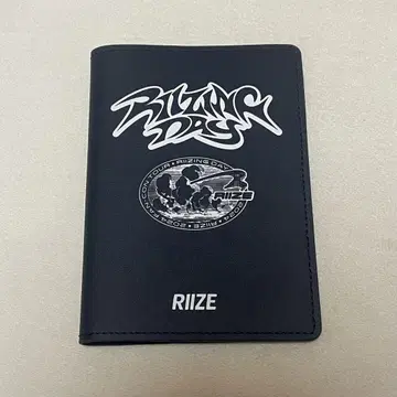 riize 여권 케이스