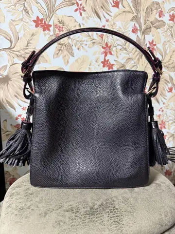 가죽 숄더백 태슬 포함 블랙
