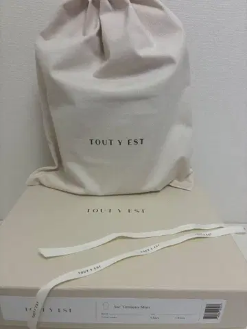 [ 새상품 ] TOUT Y EST SAC TONNEAU SMALL