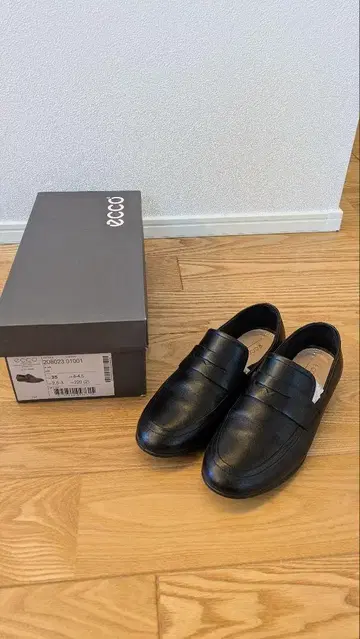 ECCO 블랙 로퍼 EU 35