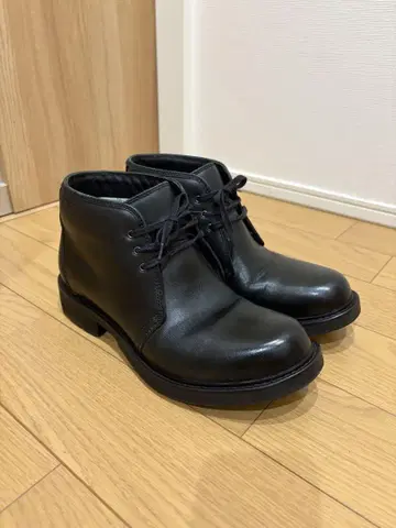 GORE-TEX 블랙 부츠