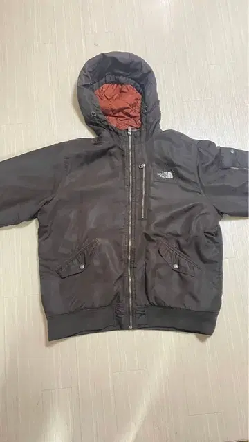 THE NORTH FACE 후드 부착 점퍼 브라운