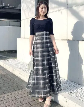 MERCURYDUO 백 레이스업 니트 도킹 원피스