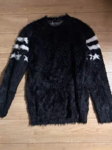 STUD MUFFIN(스터드 머핀) 스타 스웨터