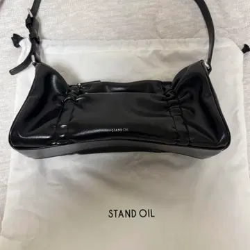 STAND OIL 플리츠 백 블랙