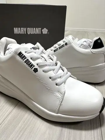 마리콴트 MARY QUANT 간호사 신발