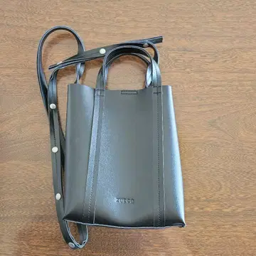 Zucca 블랙 숄더백