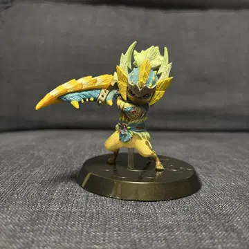 몬스터 헌터 스탠다드 모델 진오우 고양이 아이루 피규어