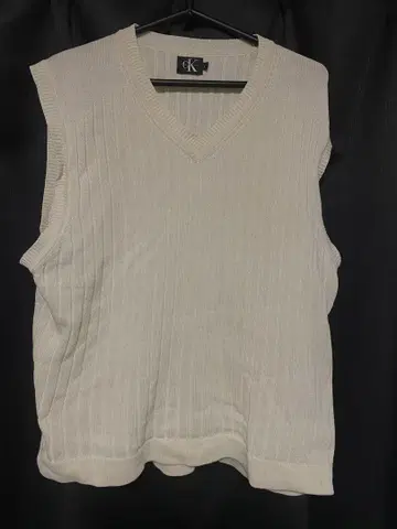 Calvin Klein 니트 베스트 V넥 크림