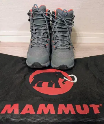 MAMMUT 하이컷 트레킹 슈즈 ( 사이즈 22.5cm )