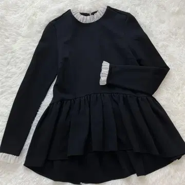 인기 트루 바이 마리코 오이카와 레이스 옷깃 페플럼 상의 블랙