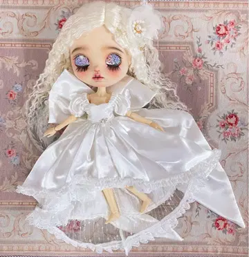 네오 브라이스 옷 갈아입기 의류 화이트 드레스