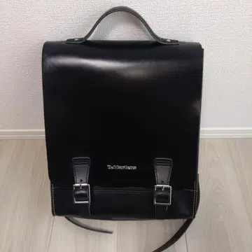 Dr. Martens 닥터마틴 박스 백팩