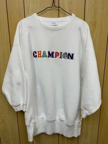 Champion 화이트 트레이너