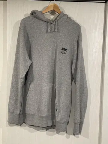 CHALLENGER x FTC 콜라보 후드티