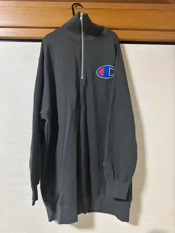 로데오 크라운 챔피온 콜라보 하프 지퍼 맨투맨 원피스