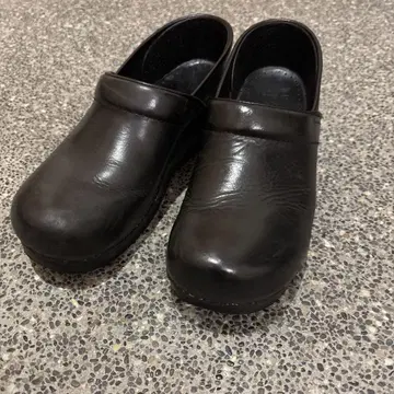 Dansko 프로페셔널 오일드 블랙 사이즈 43