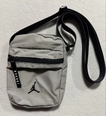 Jordan 숄더백 그레이