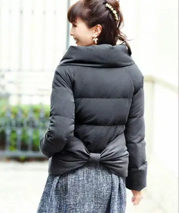 루이엘 부티크 백리본 숏 다운 코트 아쉬 그레이