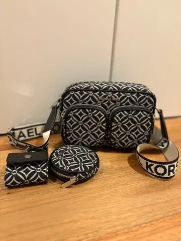 마이클 코스 JET SET ITEM 숄더백