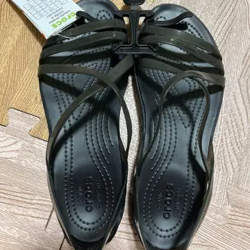 Crocs 블랙 스트랩 샌들 W 7
