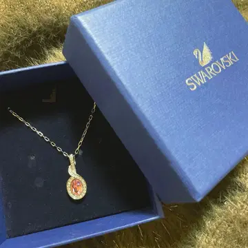 Swarovski 핑크 목걸이