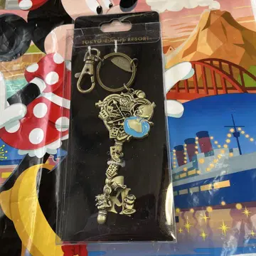 디즈니 이상한 나라의 앨리스 키체인