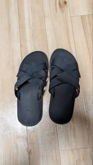 테바 보이아 슬라이드 샌들 27cm
