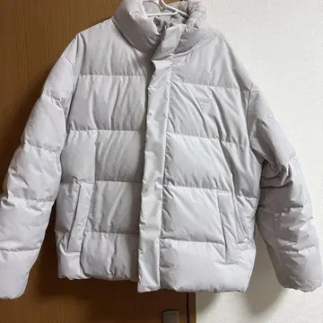 GUESS 화이트 다운 자켓