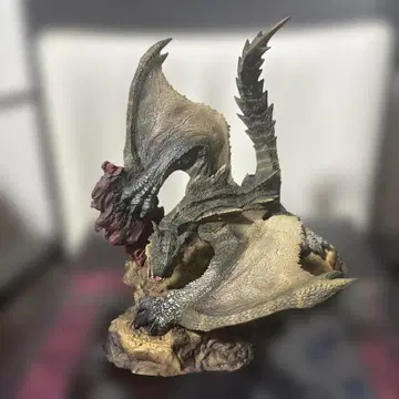 몬스터 헌터 티가렉스 아종 피규어 크리에이터즈 모델