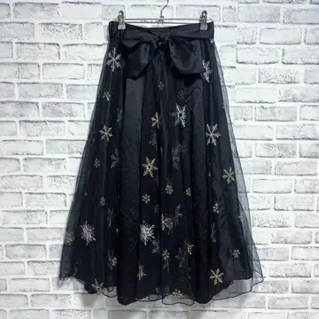 [ axes femme ] 엑시즈팜 눈꽃송이 자수 롱 스커트 블랙