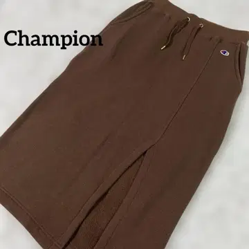 [새상품급] Champion 원포인트 로고 자수 맨투맨 스커트 브라운 F