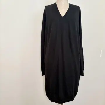 유니클로 UNIQLO 블랙 V넥 긴팔 니트 원피스 S