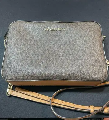 MICHAEL KORS 브라운 숄더백