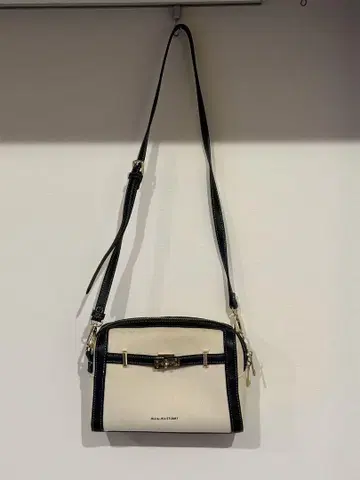 JILL BY JILLSTUART 화이트/블랙 숄더백