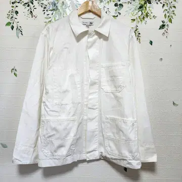 [유니클로] JW ANDERSON 화이트 코튼 자켓 포켓 부착