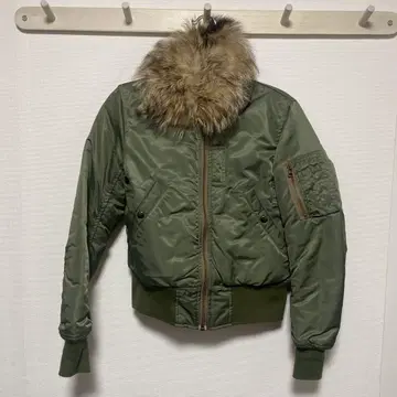 퍼 부착 MA-1 자켓