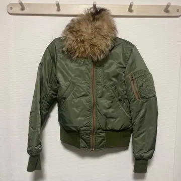 퍼 부착 MA-1 자켓