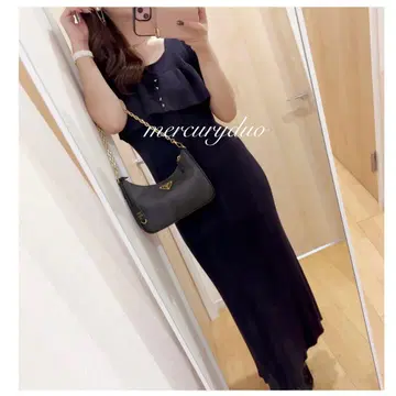 [ 새상품급 ] MERCURYDUO 오프숄더 2WAY 페플럼 니트 원피스