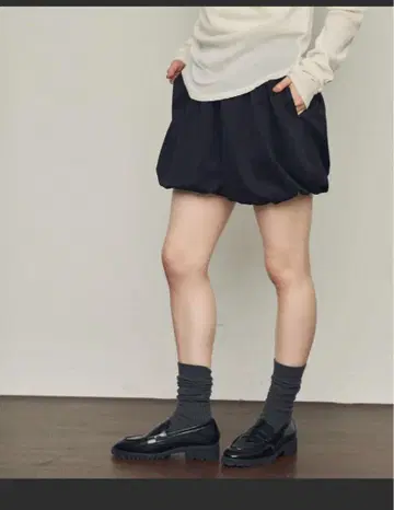 Trish 벌룬 미니 팬츠 블랙 숏팬츠
