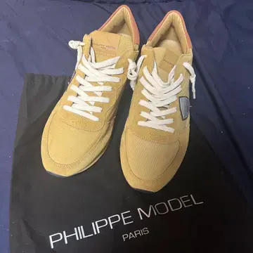 새상품 PHILIPPE MODEL 스니커즈 TRPX 42 베이지