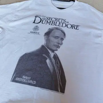 매즈 미켈슨 T셔츠