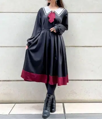 axes femme 브로치 포함 세일러 원피스