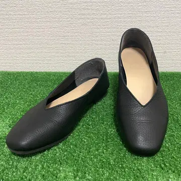 키다리 아저씨 가죽 V컷 플랫 슈즈 스퀘어토