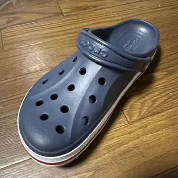 Crocs 네이비 클로그 샌들